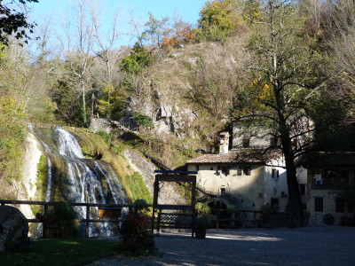 Molinetto della Croda passeggiata verso Mondaresca e Bivacco Marsini