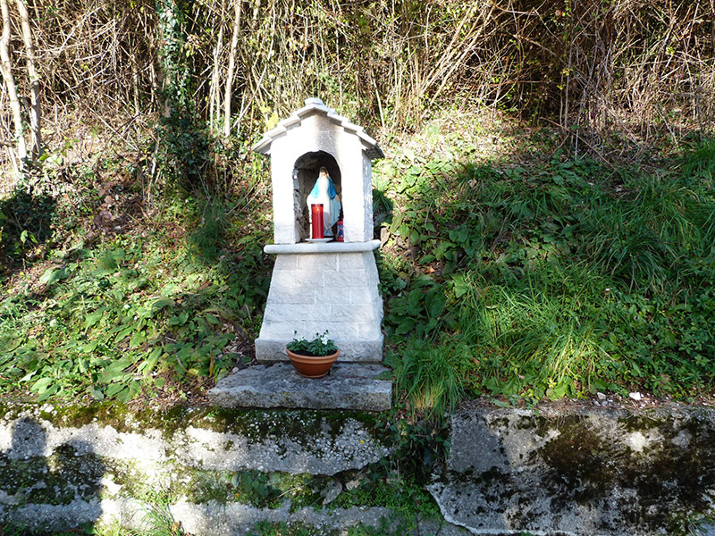 Capitello Madonna contrada Vardanega