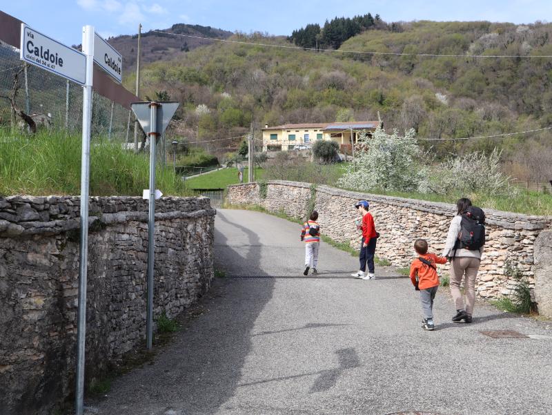 Via Caldoie verso il Tempio del Canova