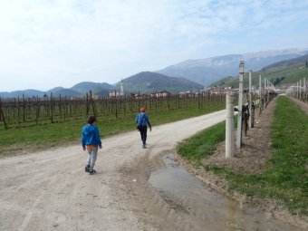 Ad incrocio a T a destra