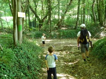 Dopo il cartello cammino dei suoni a destra
