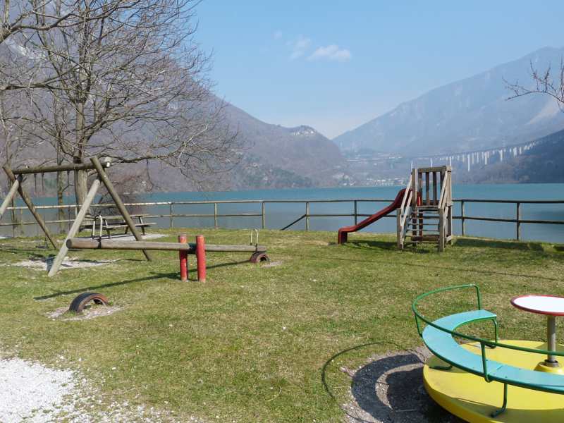 Parco Giochi e Area Pic Nic Lago Morto