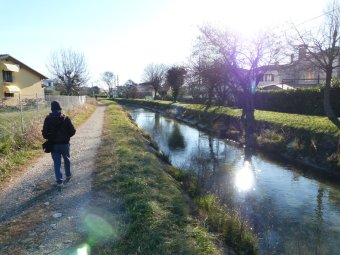 Camminando lungo il canale
