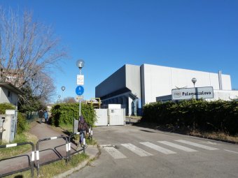 Percorso pedonale a lato Palamazzalovo