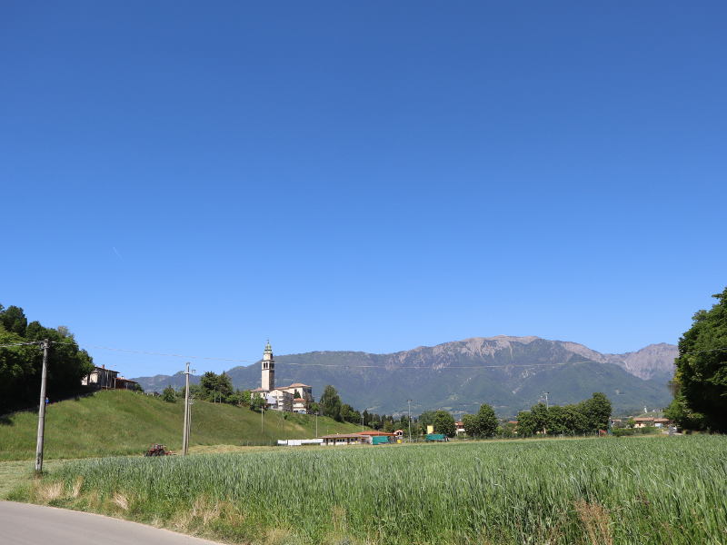 Monte Grappa e Chiesa