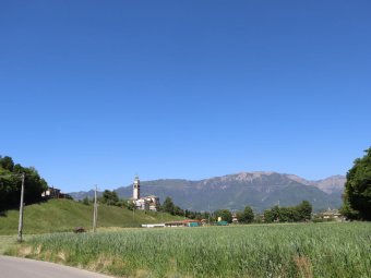 Monte Grappa e Chiesa di San Pietro